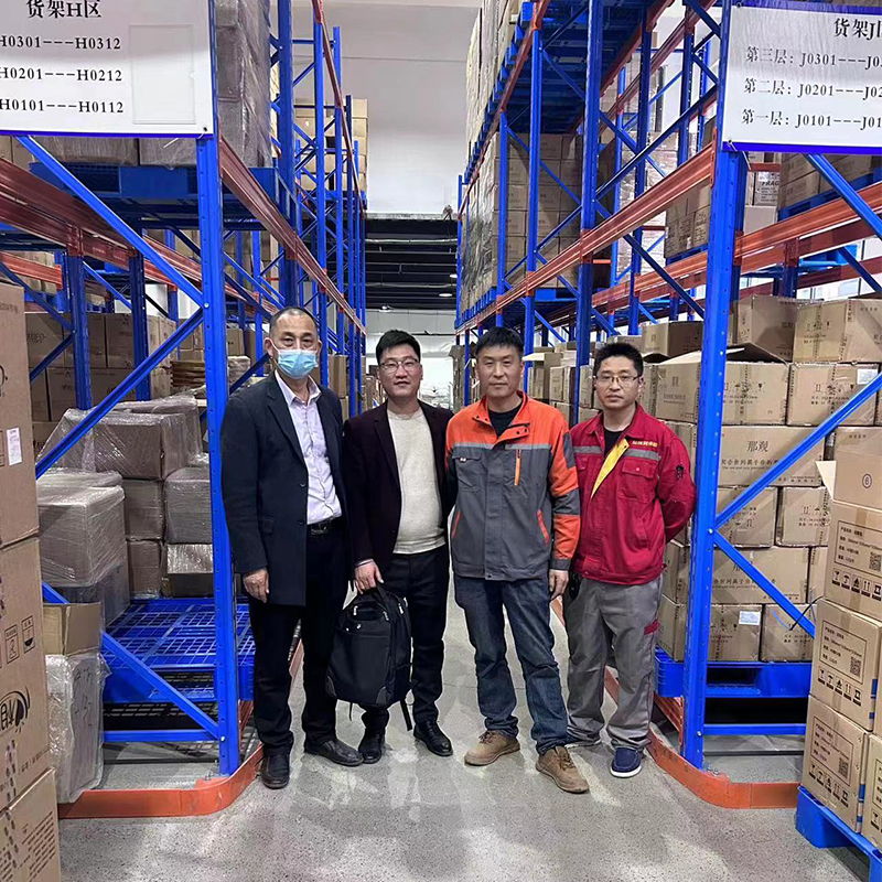 مشروع رف الممرات الضيقة