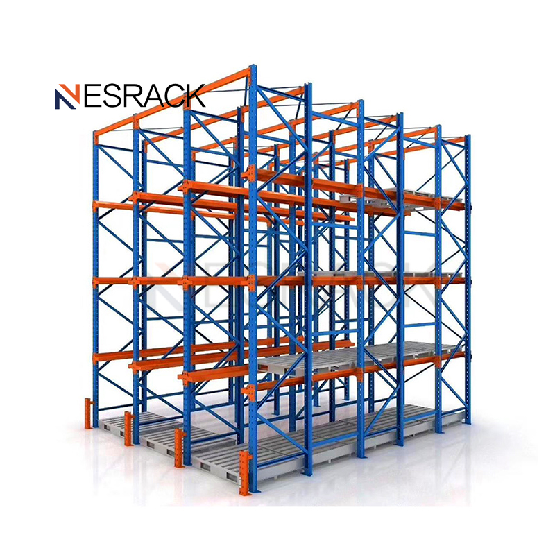 أرفف القيادة في السيارة