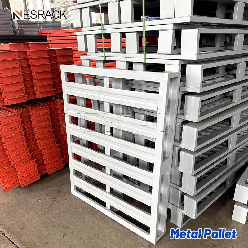 منصة نقالة معدنية