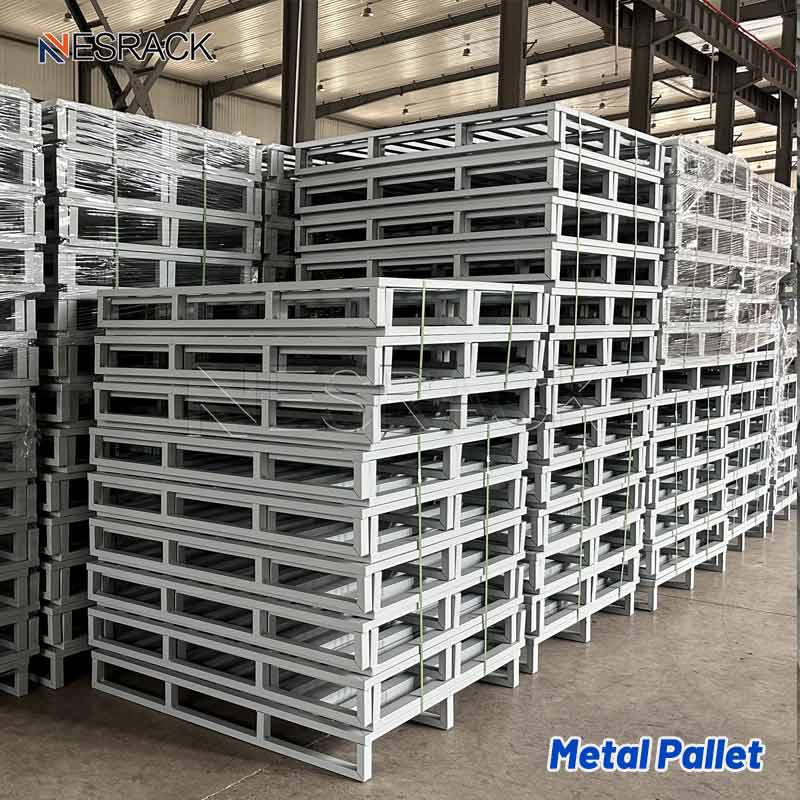 منصة نقالة معدنية