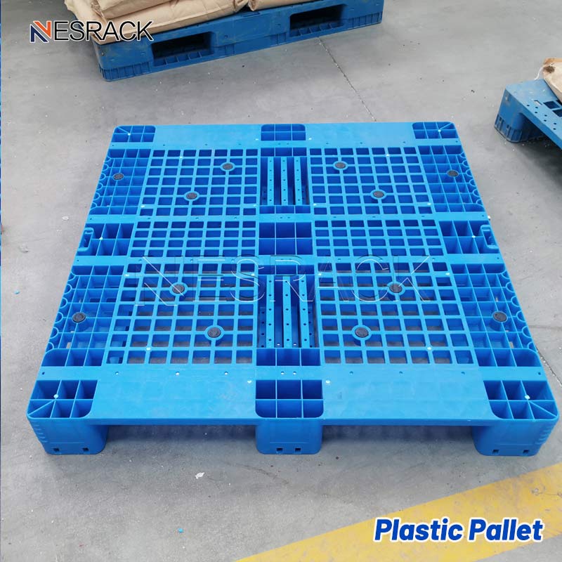 صينية بلاستيك