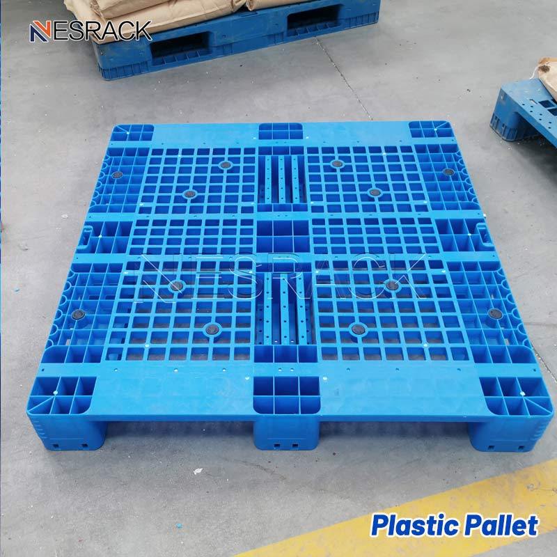 صينية بلاستيك