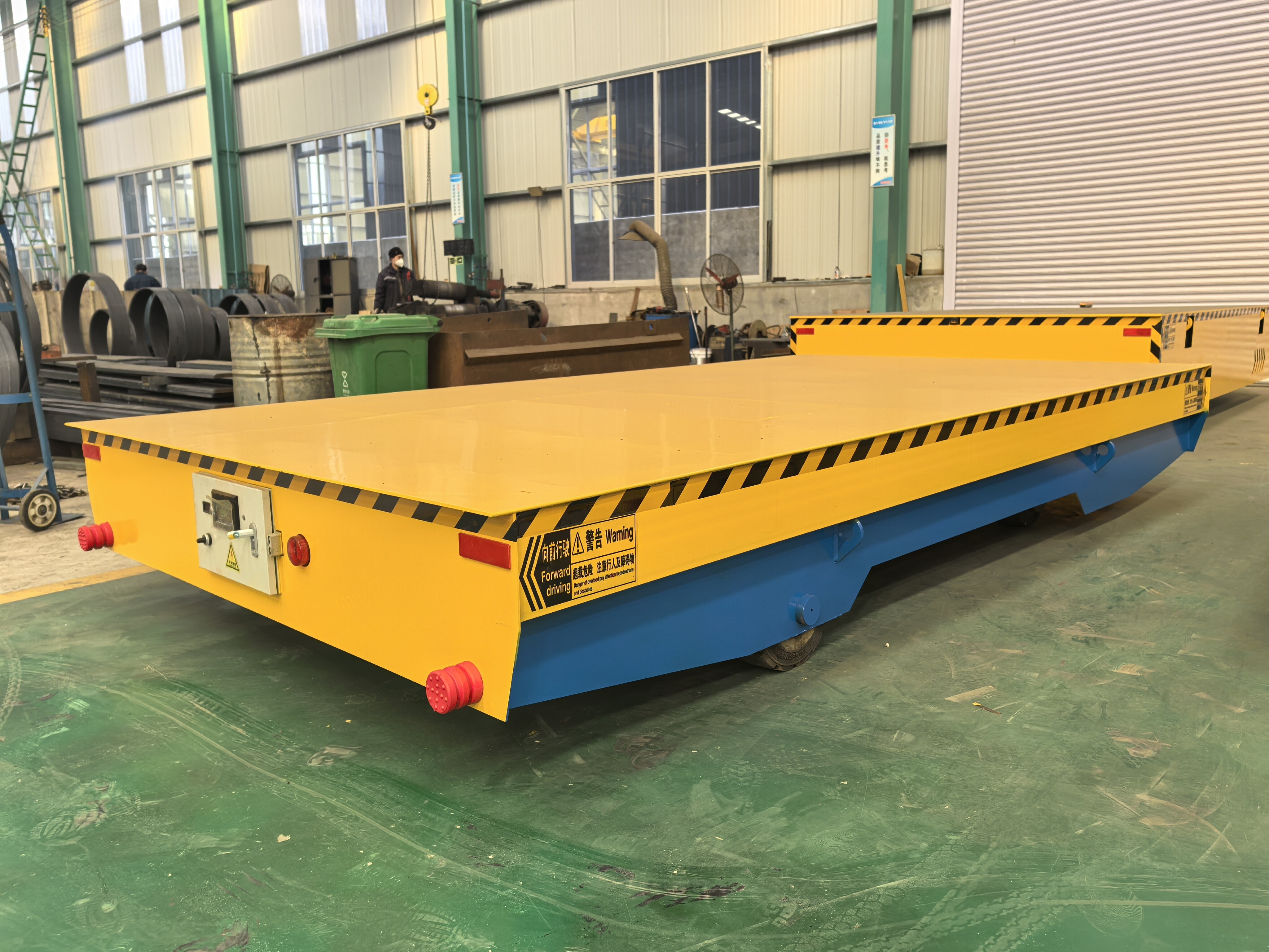 عربة نقل بدون مسار