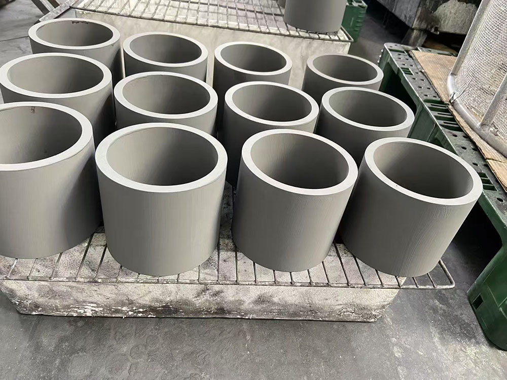 Graphite crucible