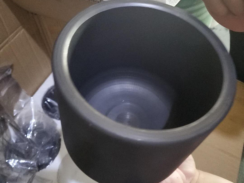 Graphite crucible