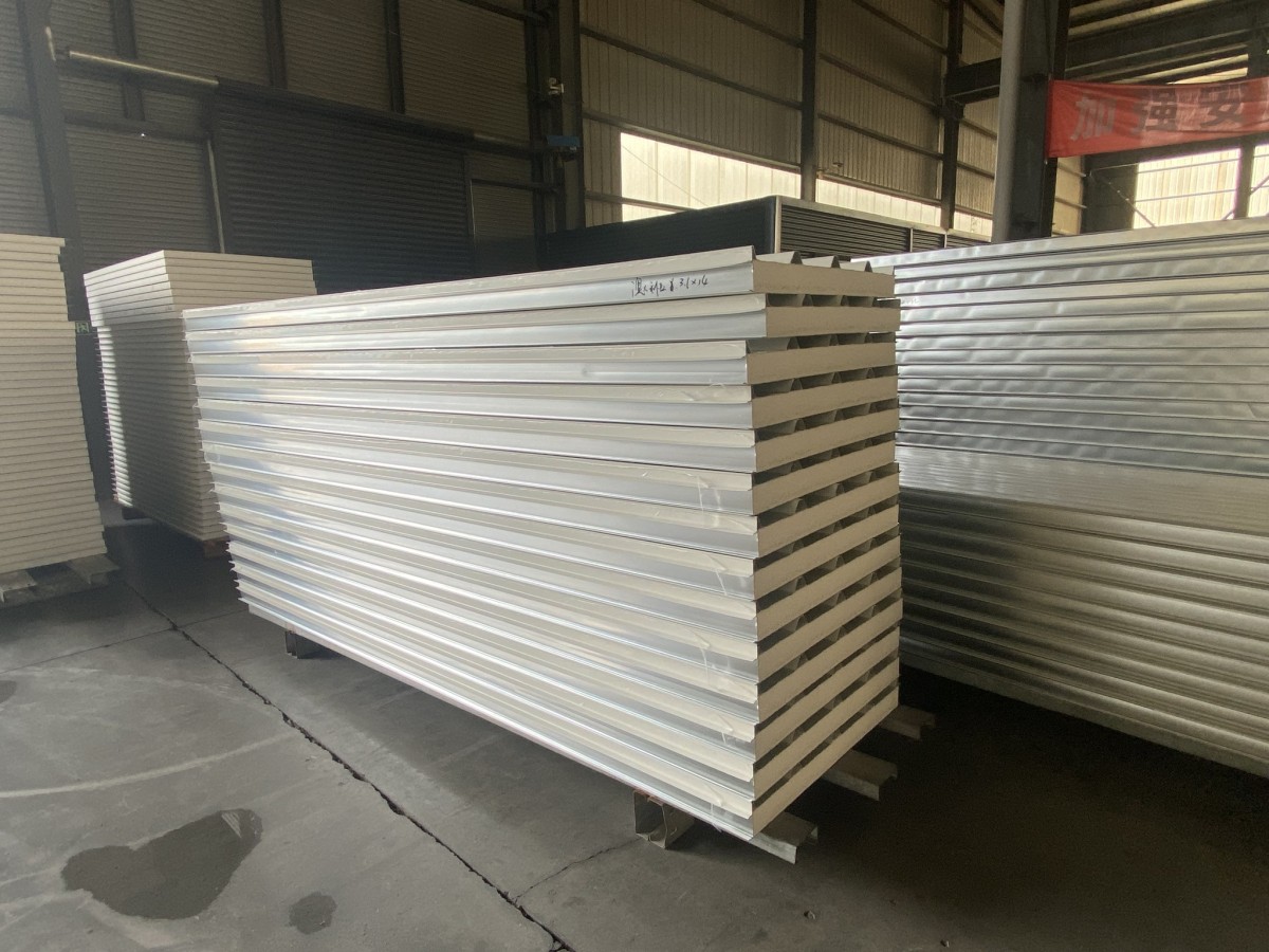 1-1-2,EPS夹芯板堆垛图 1-1-2,EPS夹芯板堆垛图