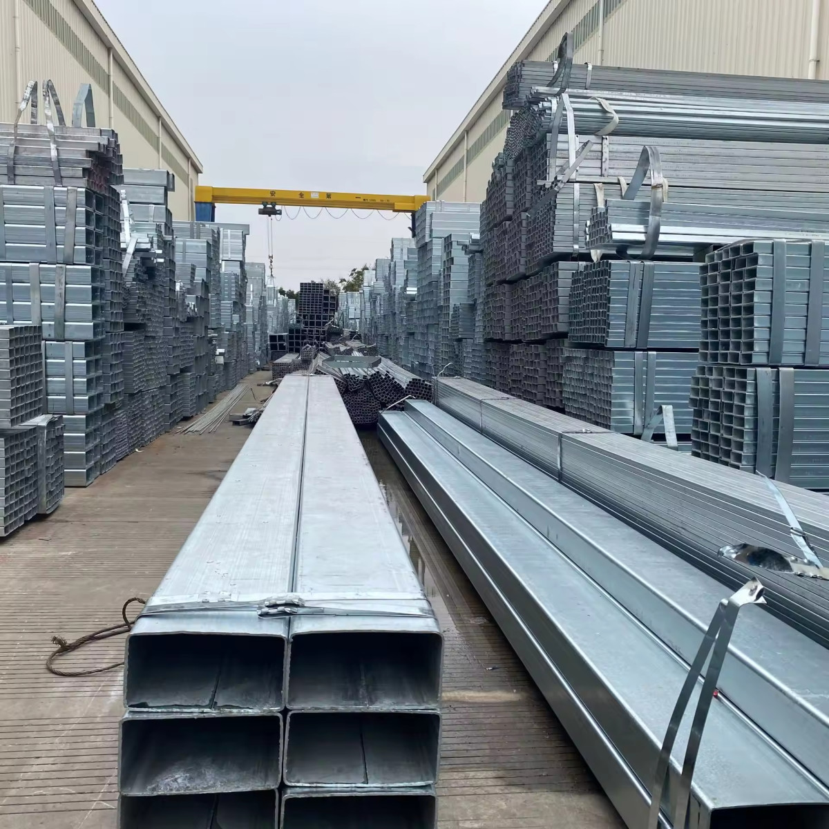 热浸镀锌方矩管3