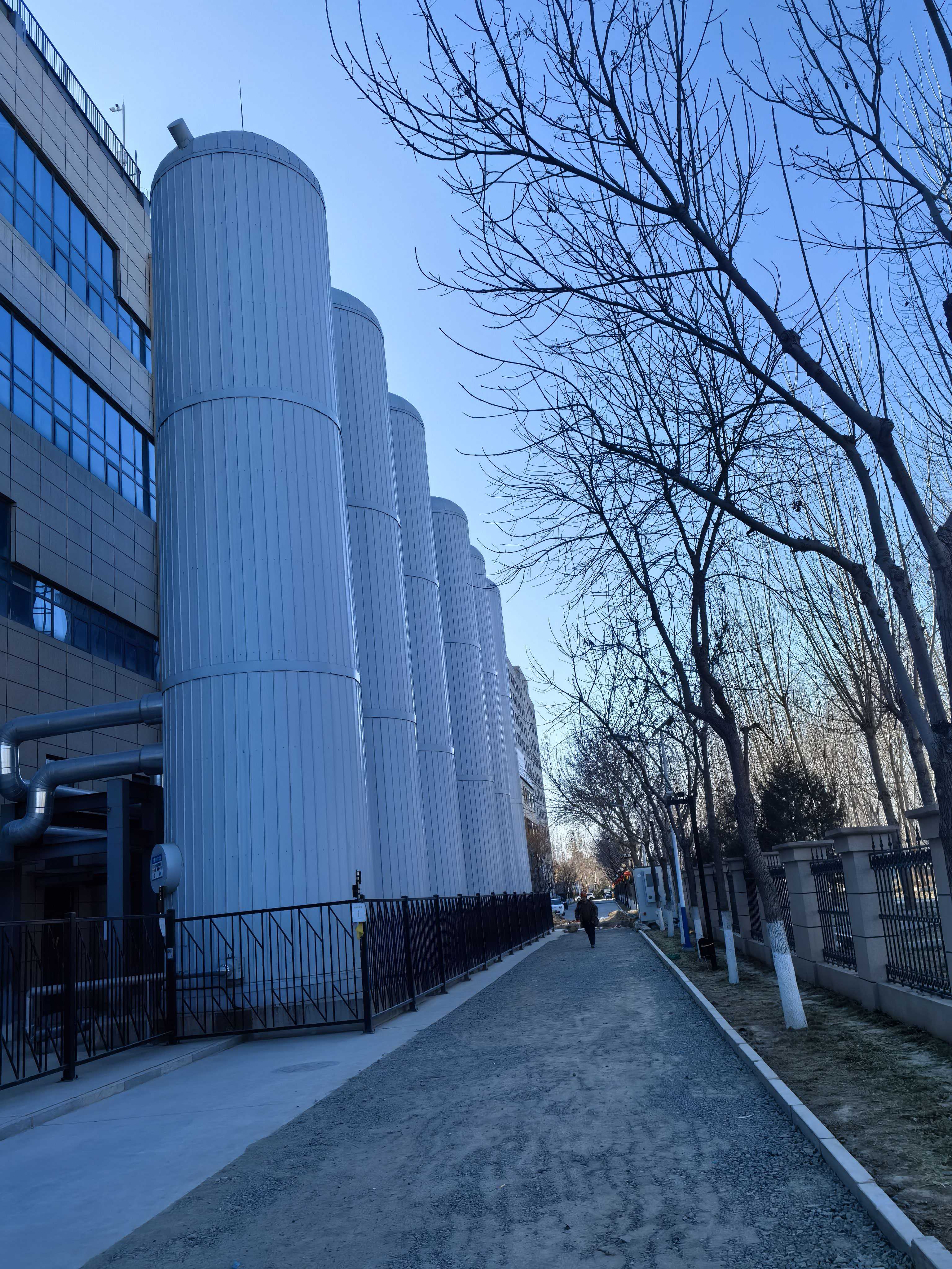 دليل المبتدئين لخزانات التبريد الصديقة للبيئة: كيفية عملها ولماذا تهم