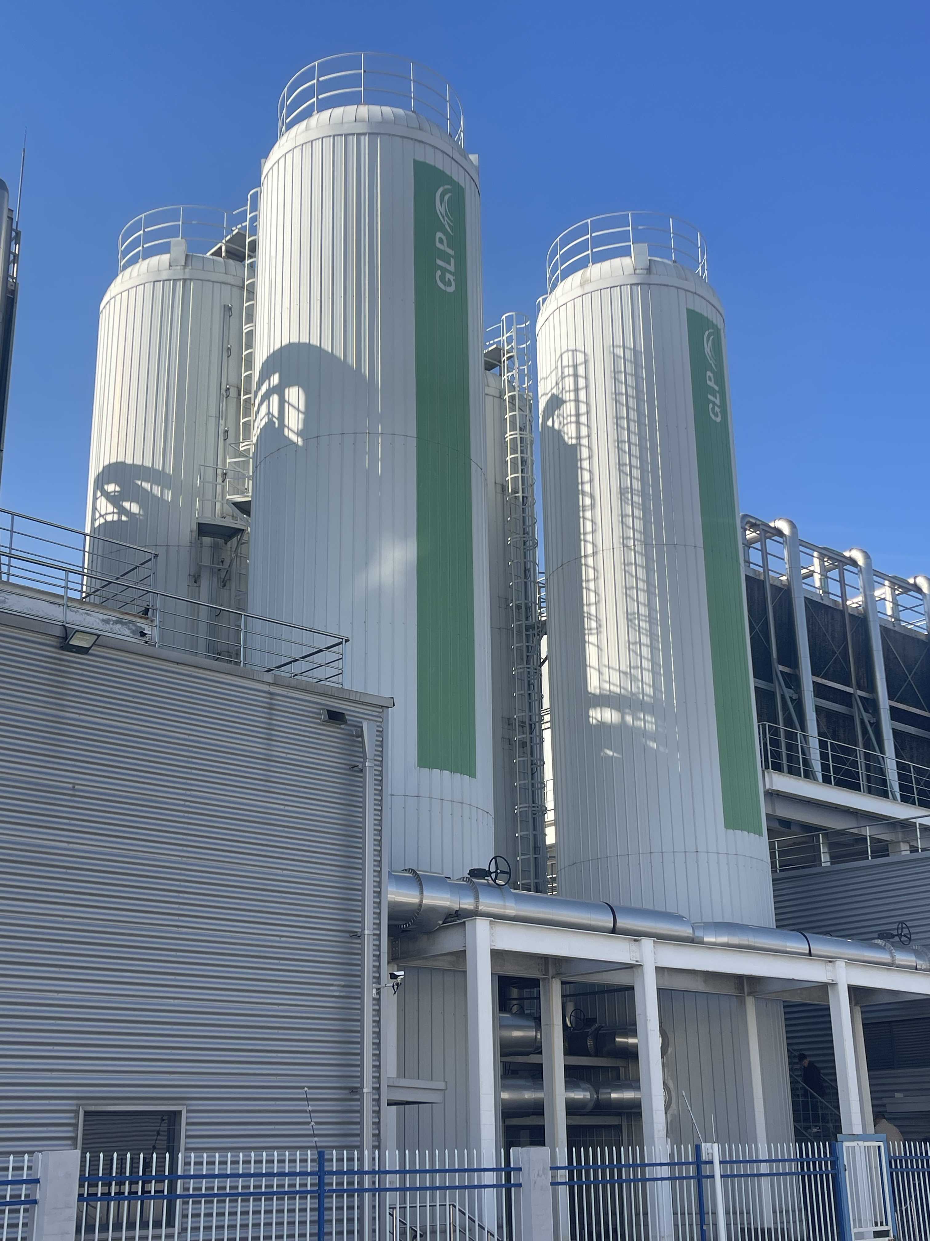 5 علامات تشير إلى حاجة جهاز التبريد الصناعي (CDU) الخاص بك إلى الاستبدال