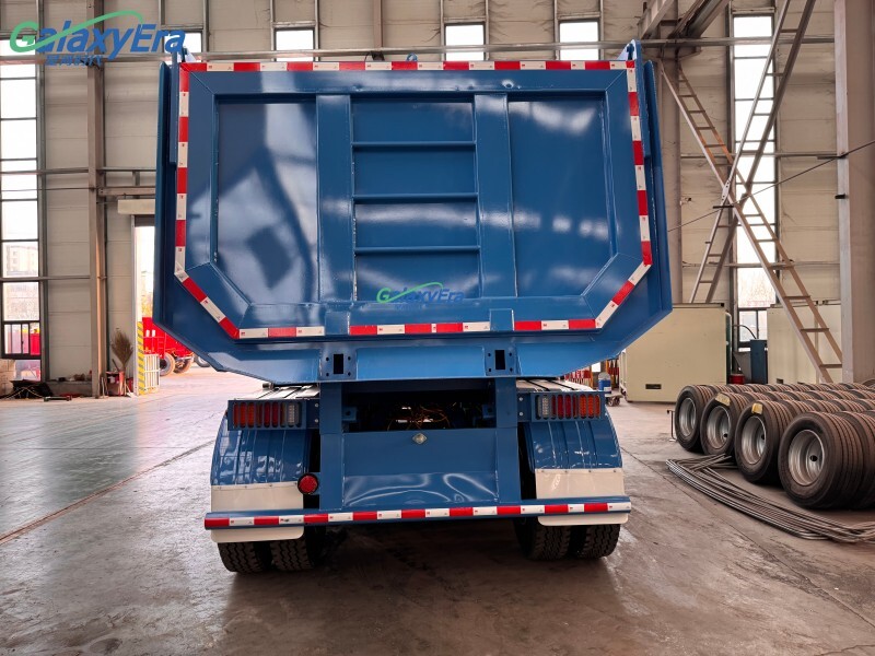 مقطورة قلابة 3 محاور بسعة 30 متر مكعب