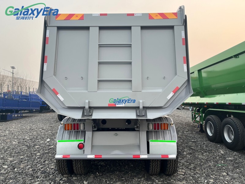 مقطورة نصف مقطورة ذات تفريغ خلفي