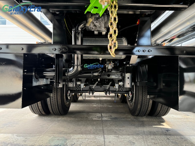 مقطورة شبه ناقلة صهريج وقود الديزل