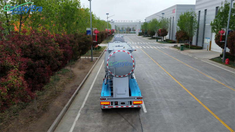 مقطورة الأسمنت السائب