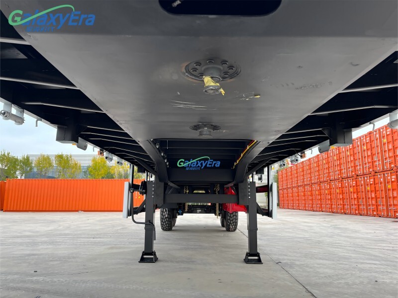 مقطورة جانبية شبه مقطورة