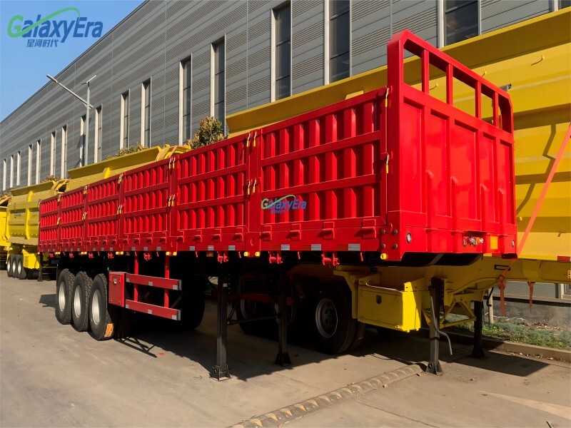 مقطورة ثلاثية المحور بجانب قابل للإنزال