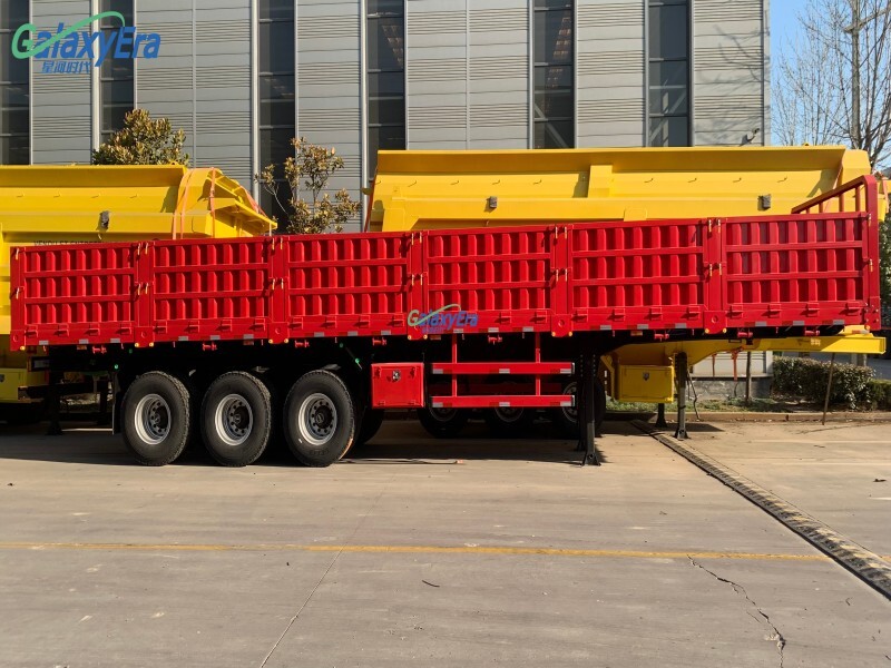 مقطورة ثلاثية المحور بجانب قابل للإنزال