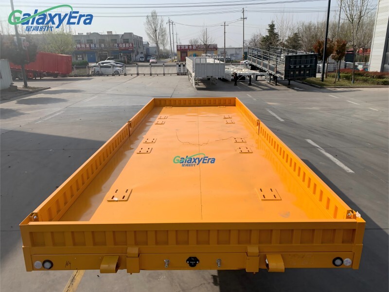 مقطورة شبه جانبية ثلاثية المحور