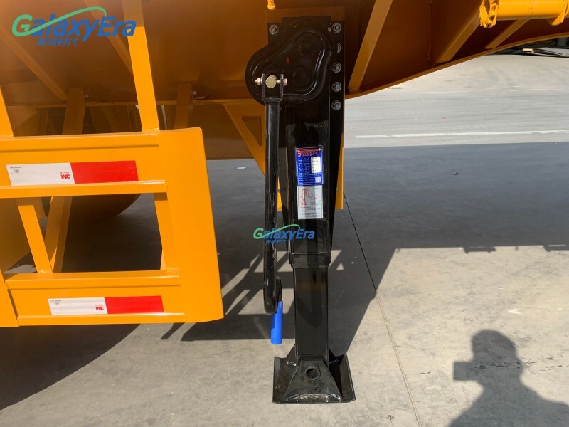 مقطورة شبه جانبية ثلاثية المحور