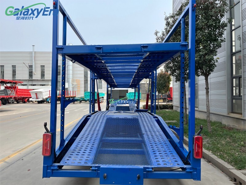 مقطورة شبه مقطورة لنقل السيارات