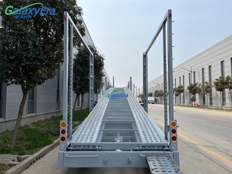 4 مقطورة نقل السيارات