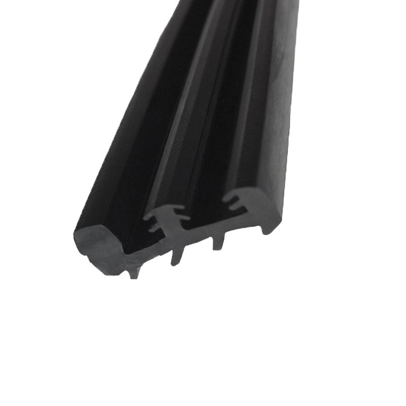 المواد المركبة من المطاط والبلاستيك