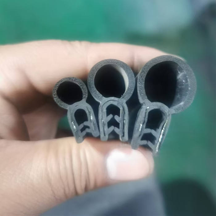 شريط إغلاق EPDM لفجوة باب السيارة