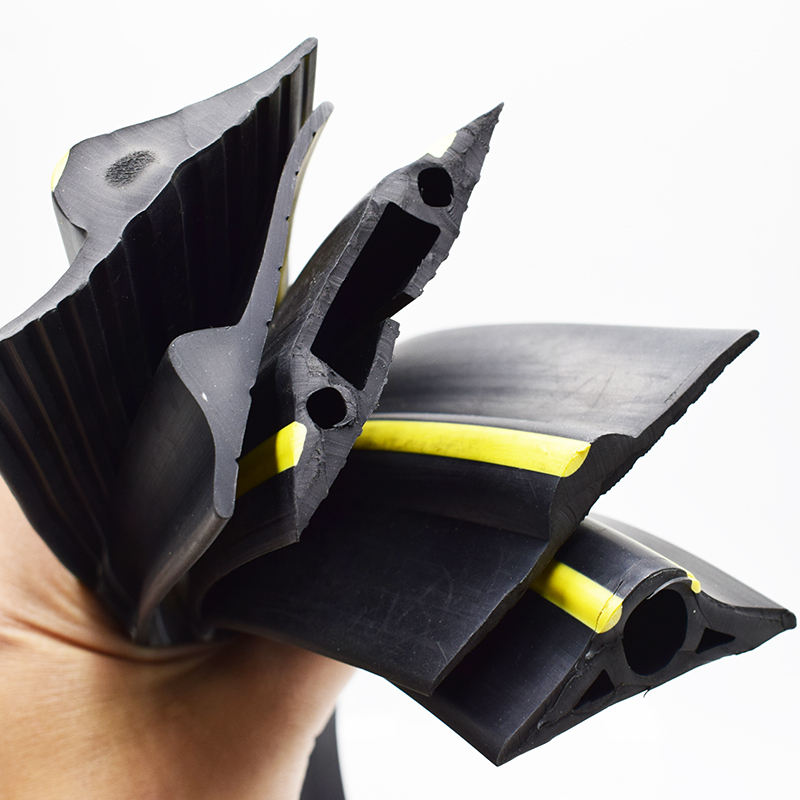 شريط إحكام إغلاق باب المرآب