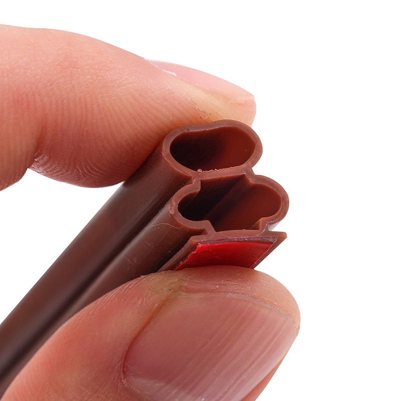 شريط سد فجوات الأبواب والنوافذ