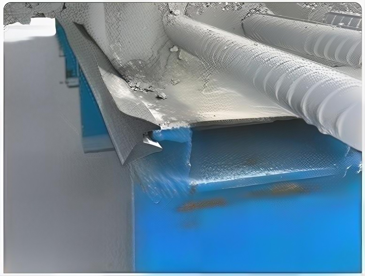 Dovetail anti-grout strip4