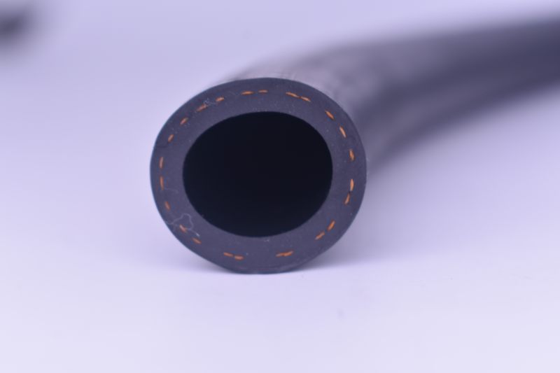 خرطوم توصيل الزيت لنظام خط وقود محرك شاحنة الديزيل خرطوم وقود NBR