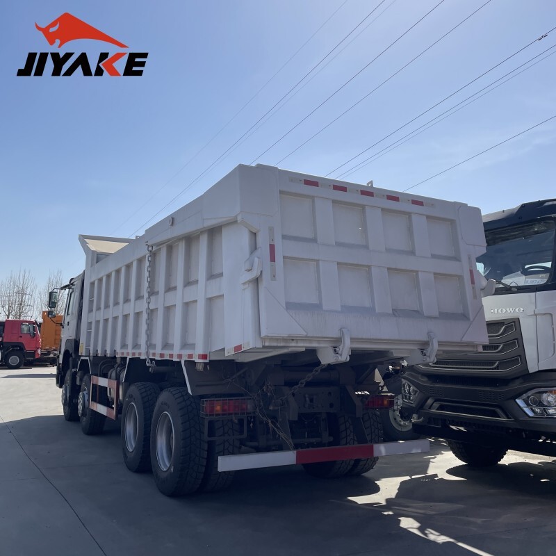 كيفية اختيار سعة شاحنة التفريغ المناسبة لموقع العمل