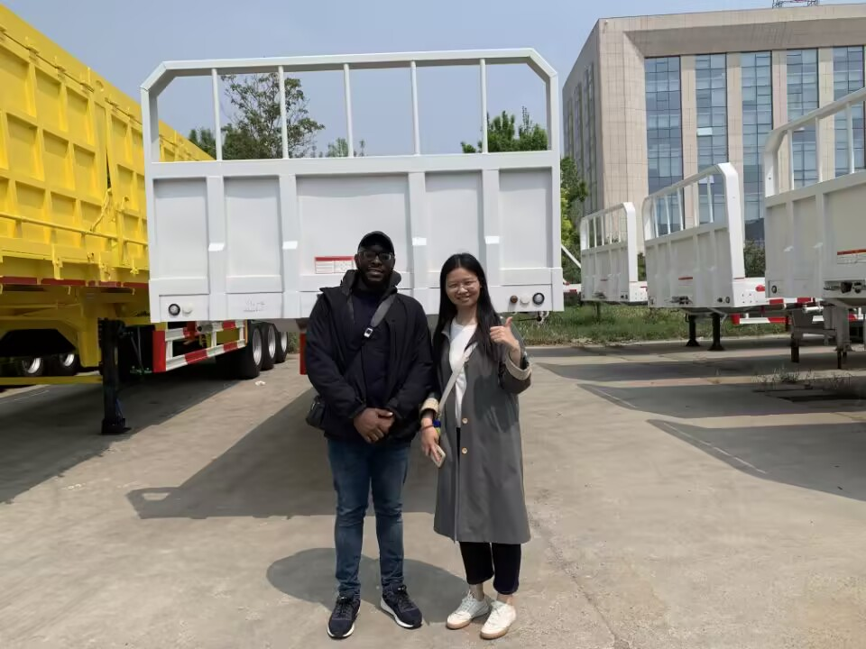 طلب زبون كونغولي 10 مقطورات شبه لوحية