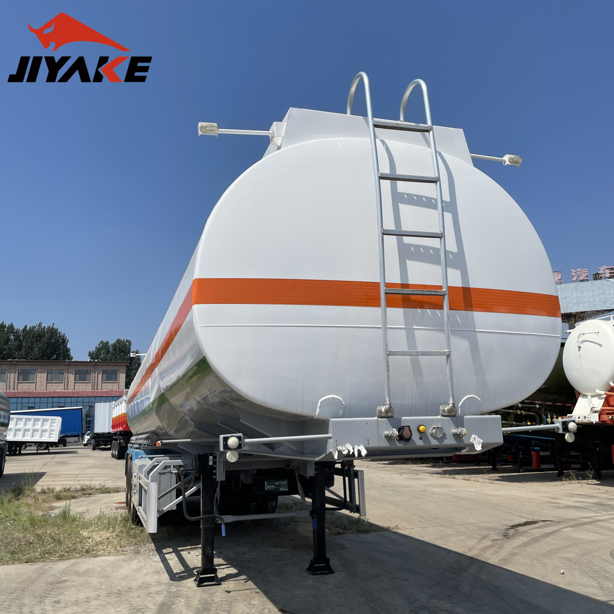 油罐-白 (3).jpg 油罐-白 (3).jpg