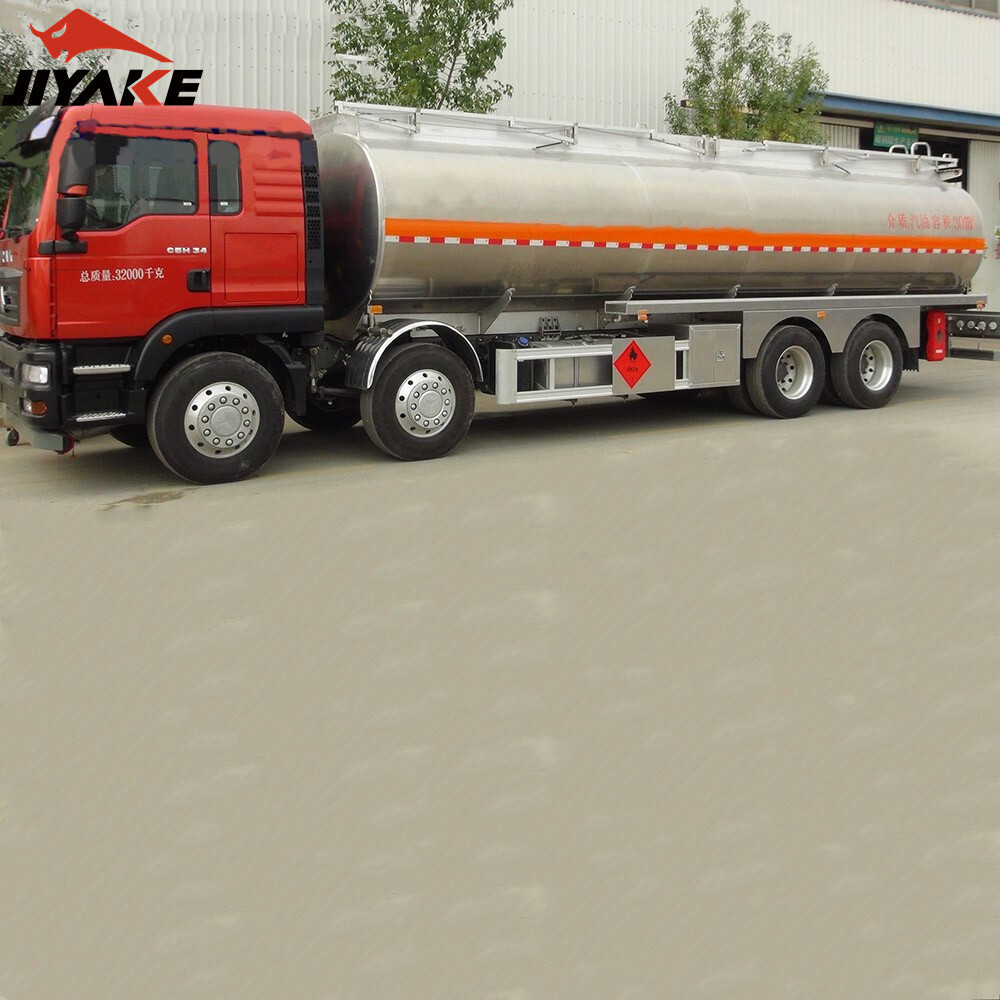 fuel truck (4).jpg
