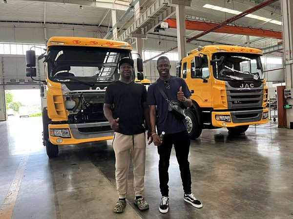 زيارة العميل (1)