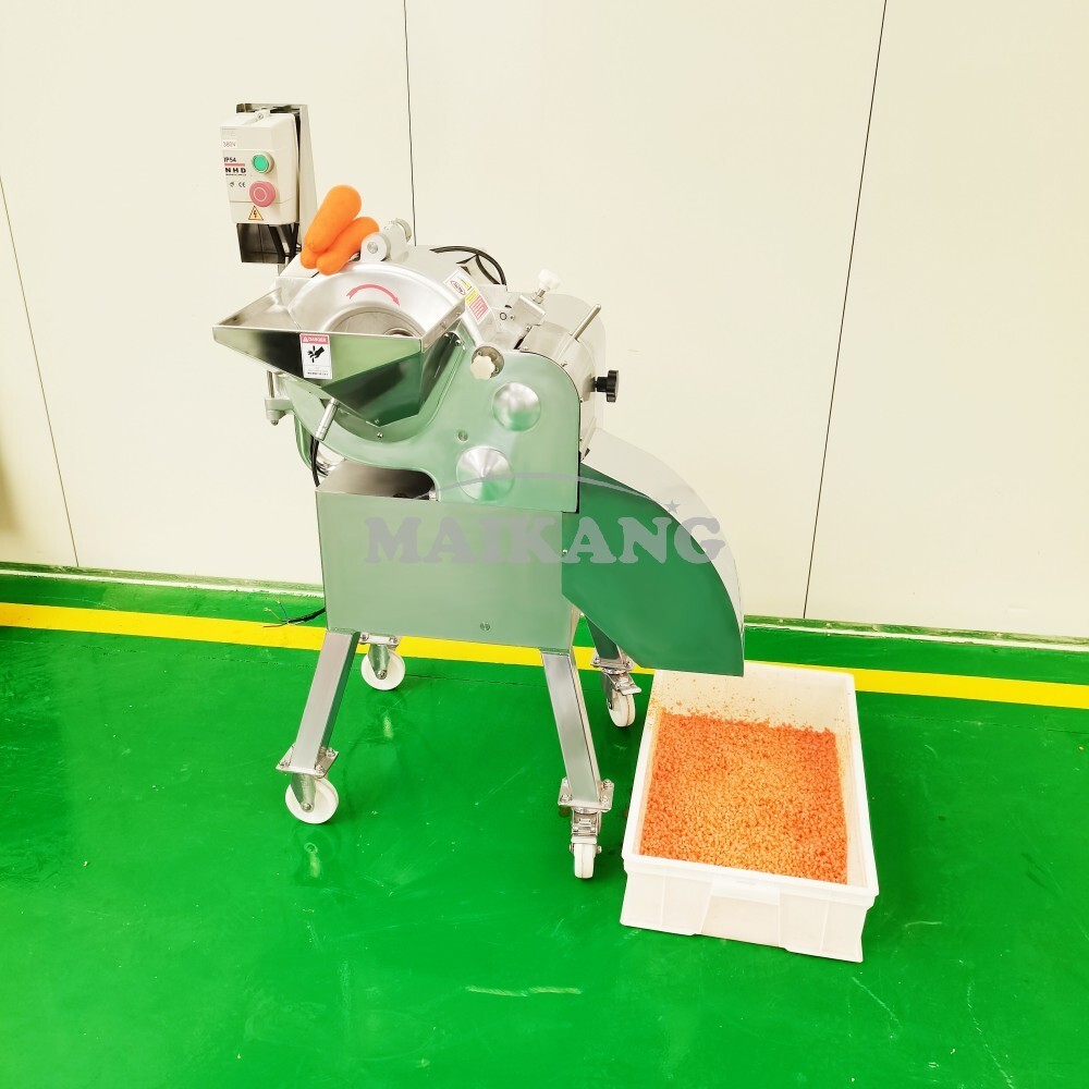 آلة تقطيع الفواكه والخضروات