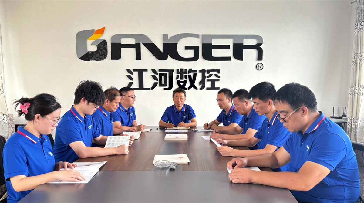 اجتماع تطوير نموذج جديد