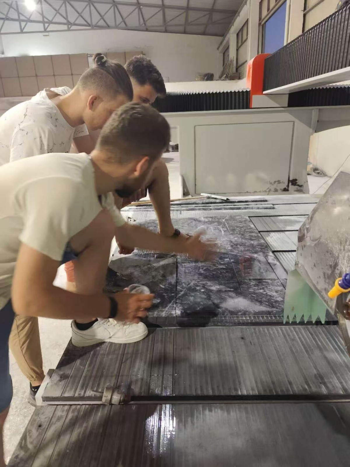 GANGER CNC provide after-service for installation and testing in European3.jpg GANGER CNC provide after-service for installation and testing in European3.jpg