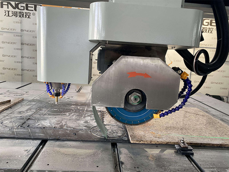 آلة قطع الجسور ذات 4 محاور GQ-3220BM (4+1)