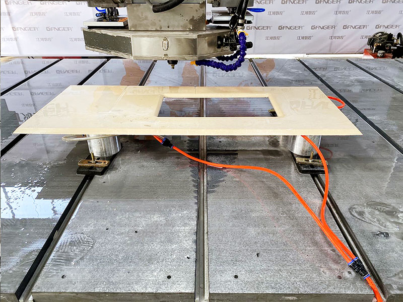 ماكينة قطع الجسور ذات 5 محاور GQ-3220D