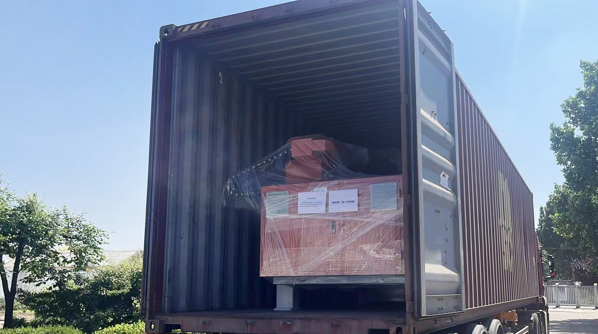 شحن جهازي قطع جسر حجري من طراز GQ-3220H رباعي المحاور إلى اليونان