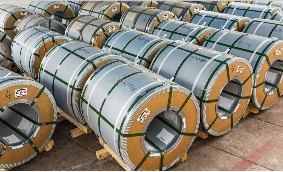 What are the surface treatment processes for stainless steel plates?