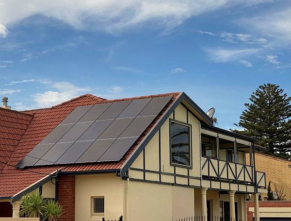 9.9KW Household Distributed Rooftop Power Generation Project in Adelaide, Australia