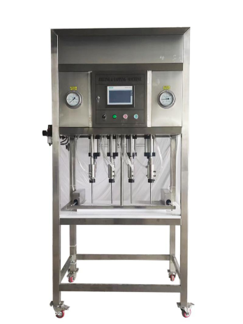 4 رؤوس آلة ملء الزجاجات وتغطيتها