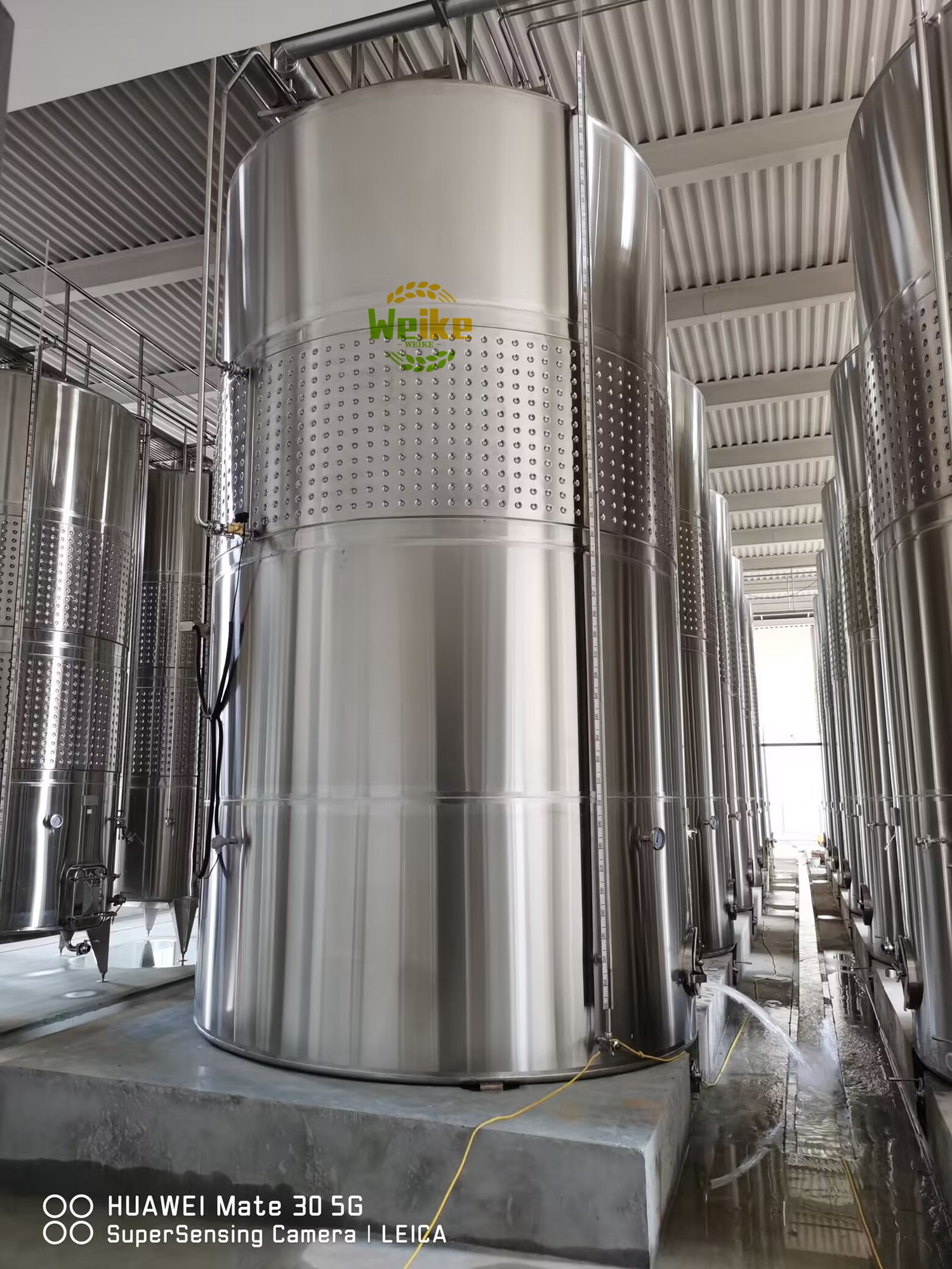 خزانات النبيذ المغلقة من الفولاذ المقاوم للصدأ