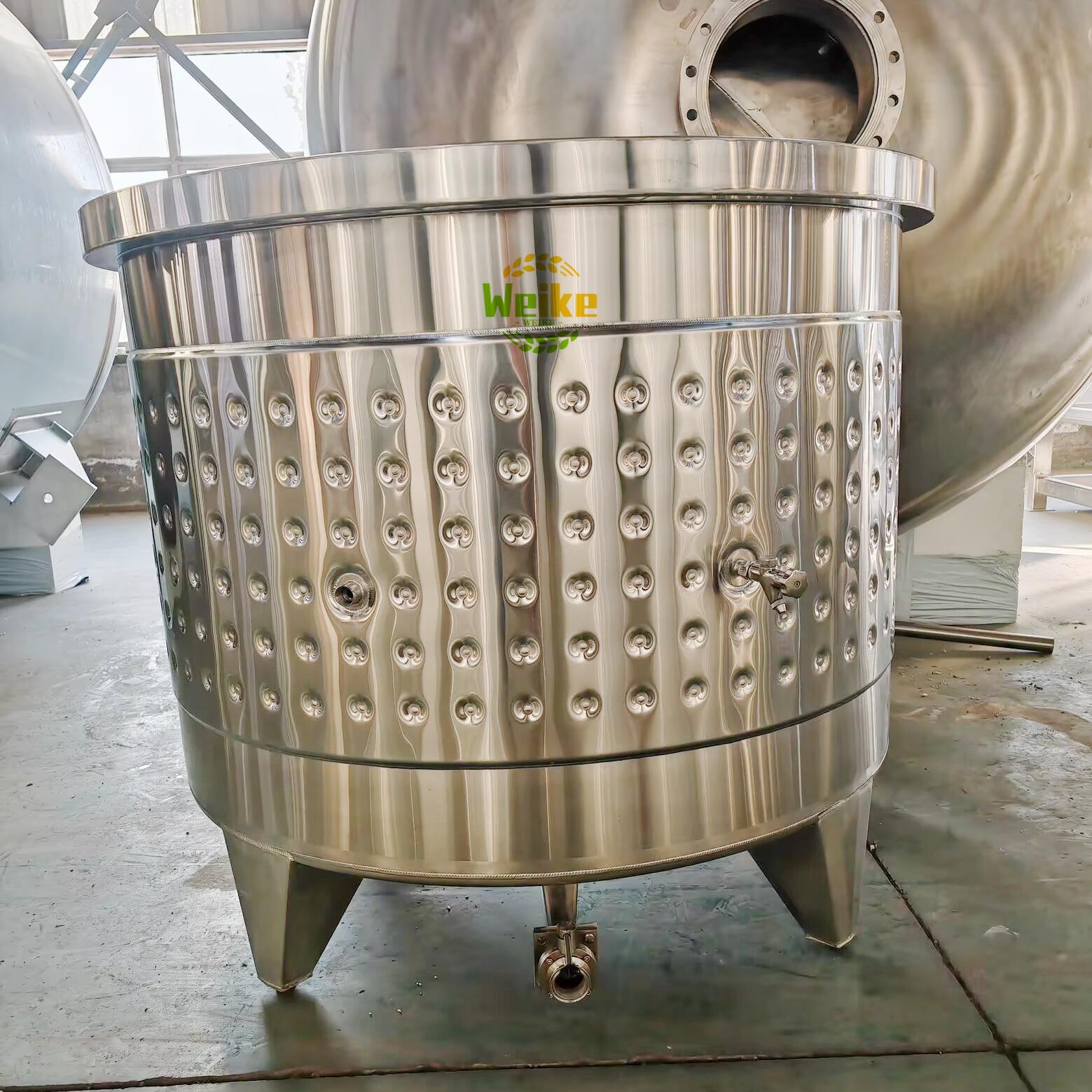 خزانات متغيرة السعة بسعة 2000 لتر