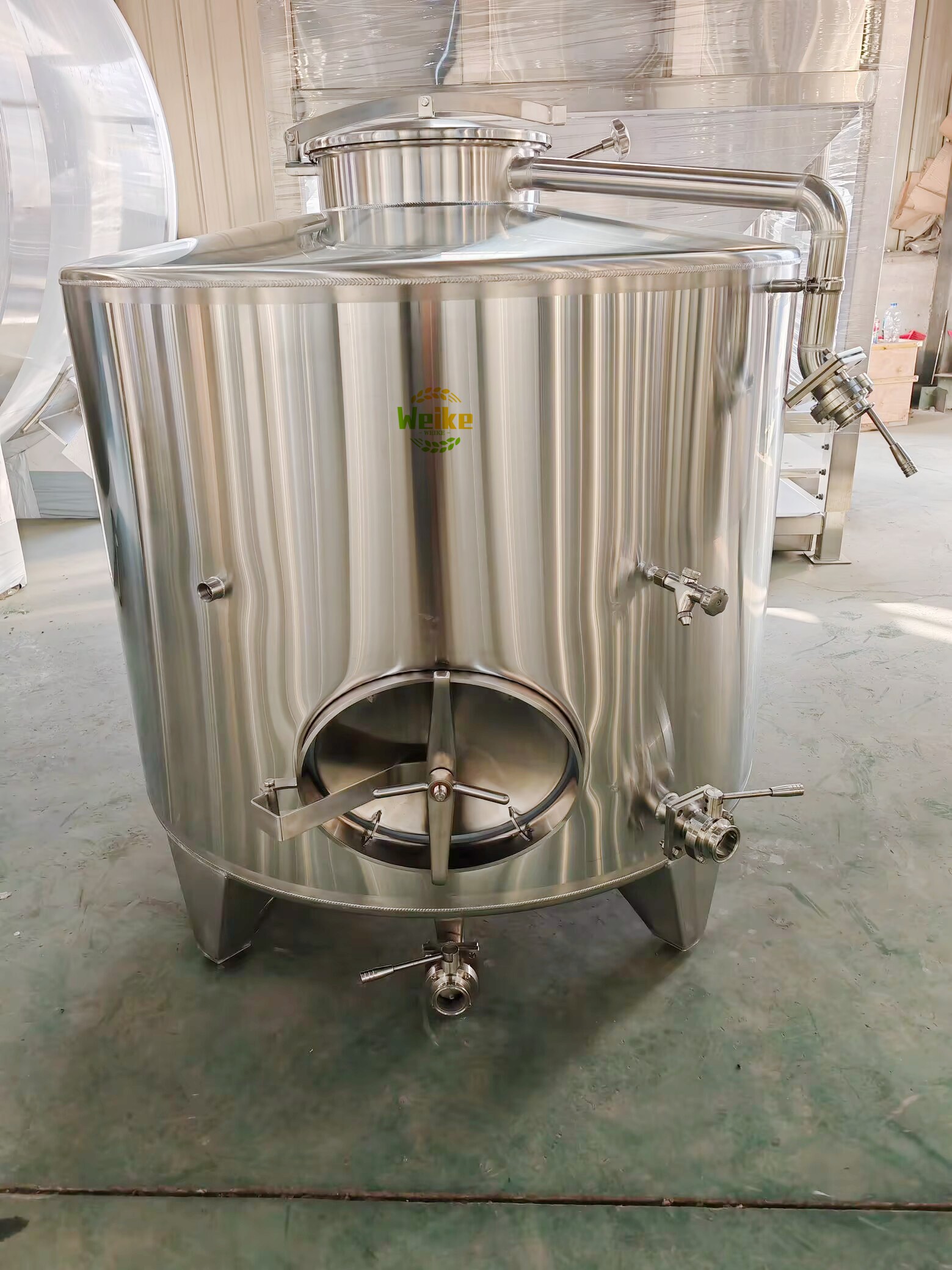 خزانات تخزين الفودكا والويسكي والتكيلا والمشروبات الروحية