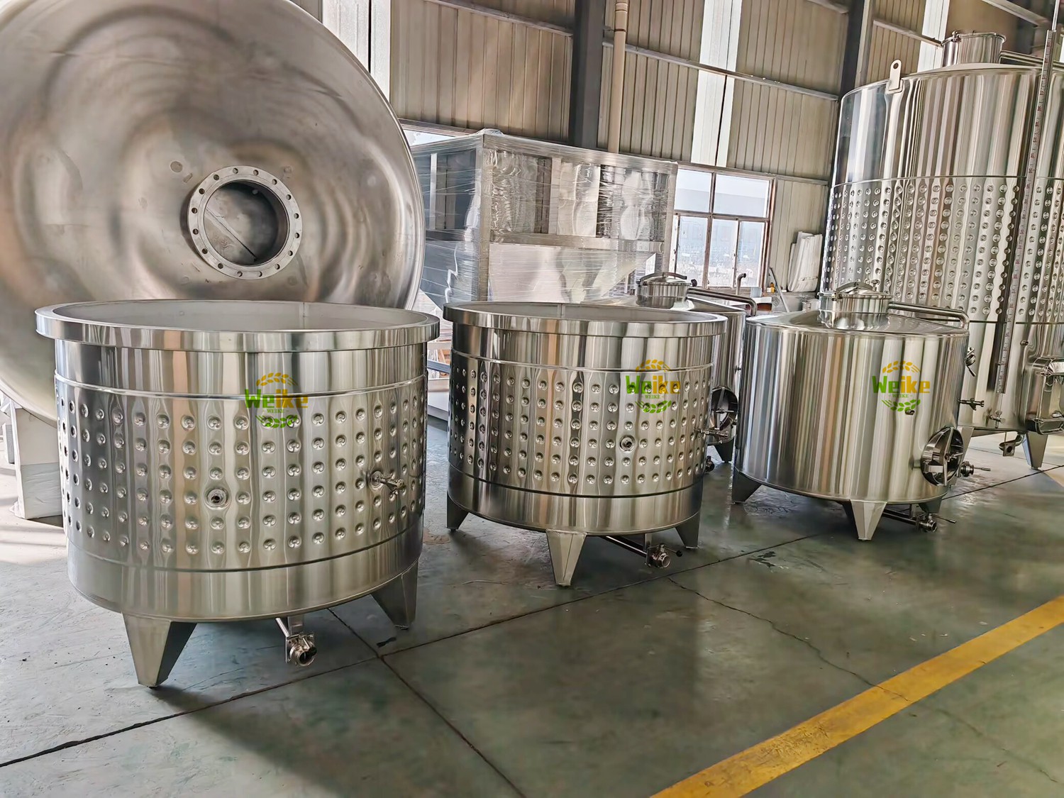 خزانات النبيذ متغيرة السعة لصناعة النبيذ الفاخر