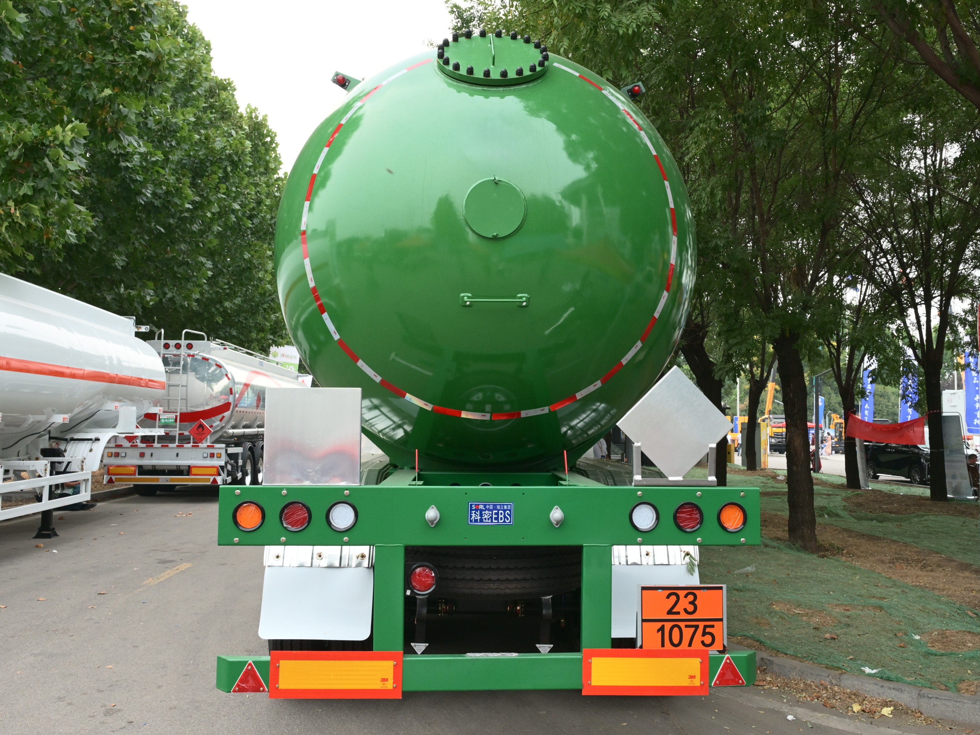 مقطورة صهريج غاز البترول المسال (LPG)