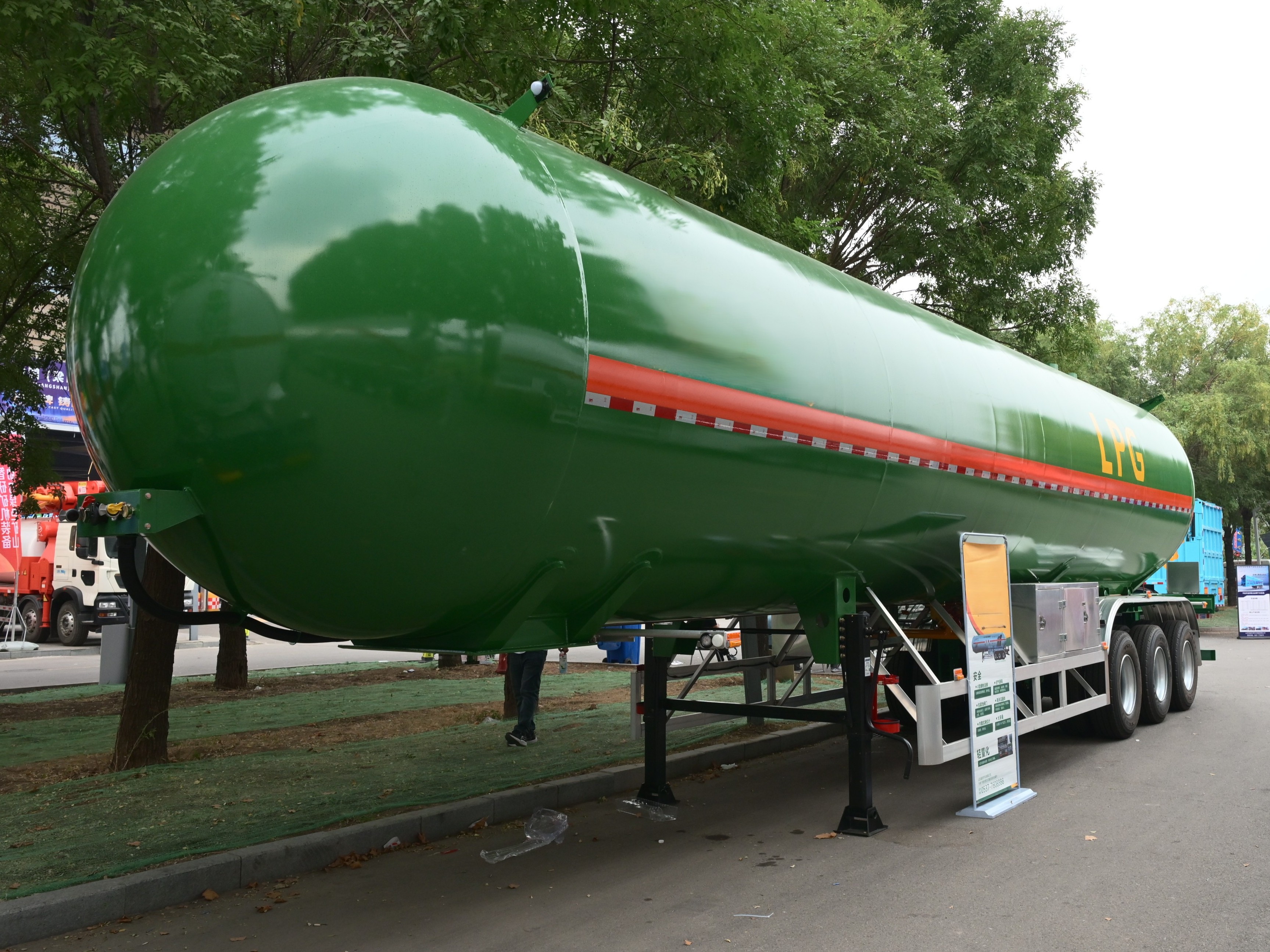 مقطورة صهريج غاز البترول المسال (LPG)